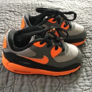 Toddler Nike AirMax Size 6 Orange Gray